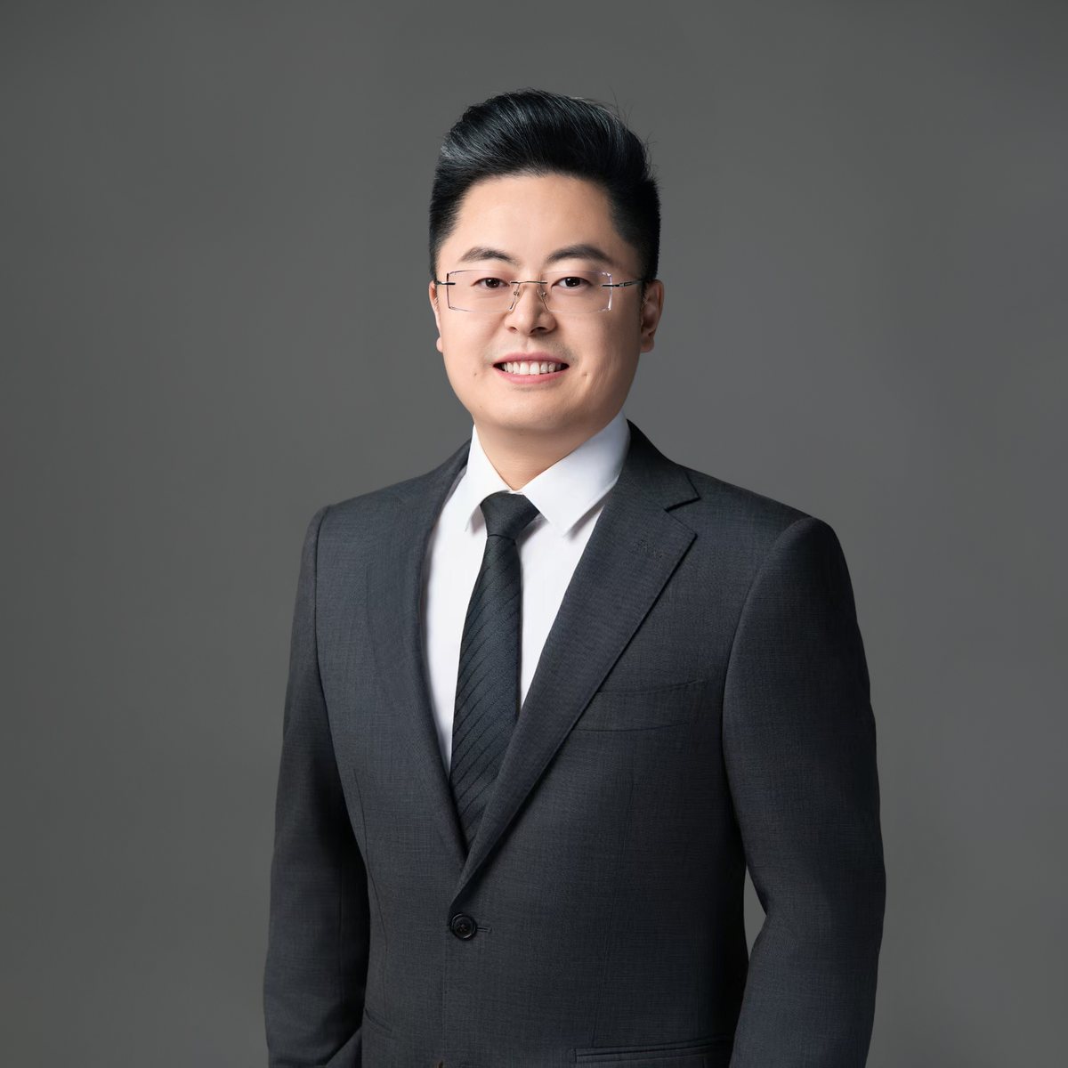 罗伟律师头像