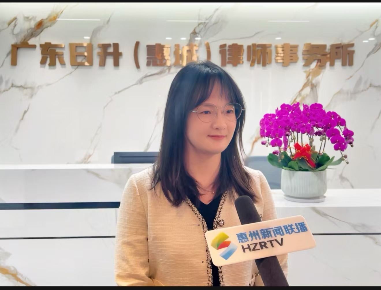 钟梦玲律师